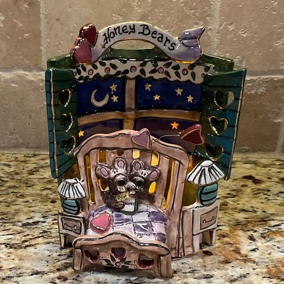 Charming Ceramic Candle Holder with Bear Design - Picture 5 of 6